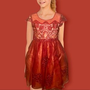 New** burgundy dress!, Size: 4 little girl!